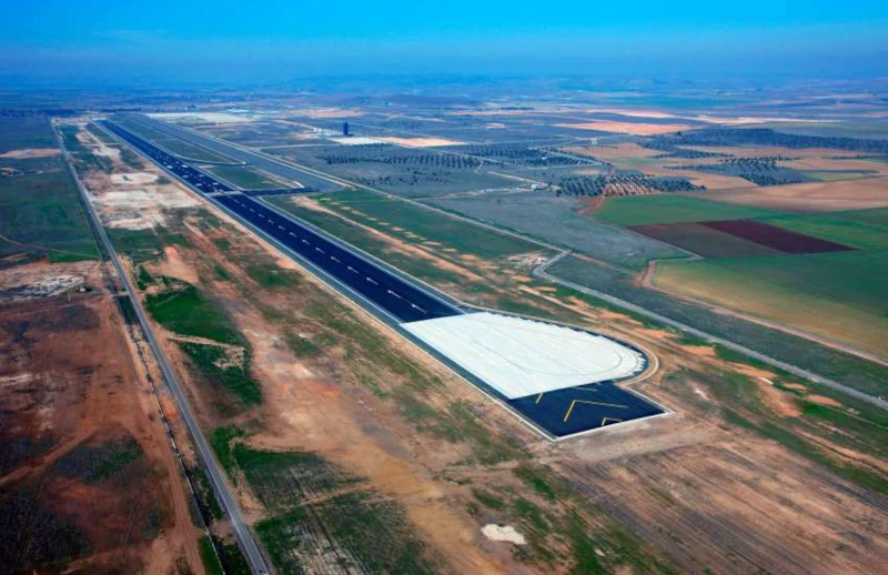 Pista del aeropuerto de Ciudad Real.