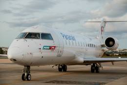 Avin de la aerolnea paraguaya Paranair en pista.