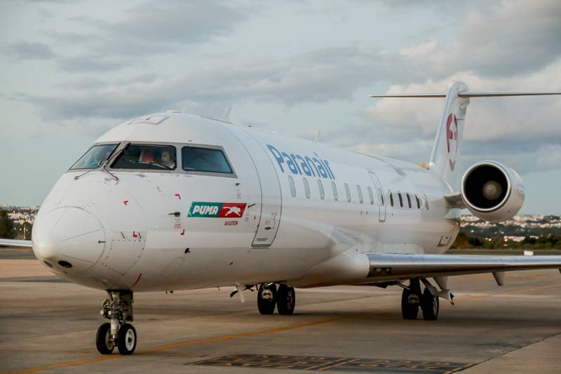 Avin de la aerolnea paraguaya Paranair en pista.