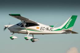 Uno de los aviones de Tecnam empleados por Aerotec.