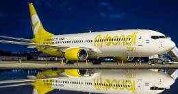 Avin de la compaa area Flybondi. Foto Flybondi