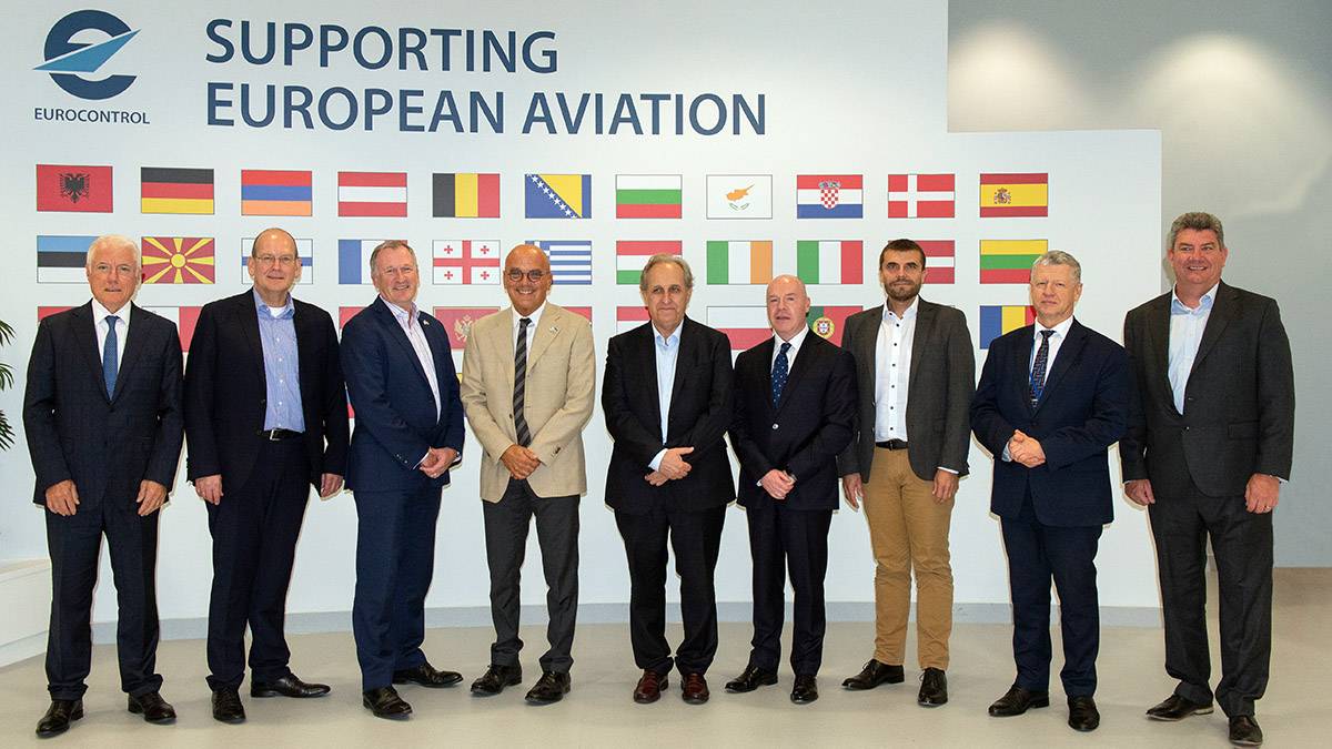 Paolo Simioni (CEO ENAV), Arndt Schoenemann (CEO DFS), Alex Bristol (CEO Skyguide), Iacopo  Prissinotti (Director del Gestor de Red de Eurocontrol), ngel Luis Arias (CEO ENAIRE y presidente  Alianza A6), Peter Kearney (Presidente Alianza COOPANS), Florian Guillermet (CEO DSNA), Maciej  Rodak (VP PANSA), Martin Rolfe (CEO NATS). Foto: Enaire