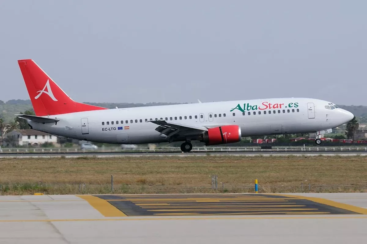 Boeing 737 de Albastar. Foto: Antonio Camarasa.