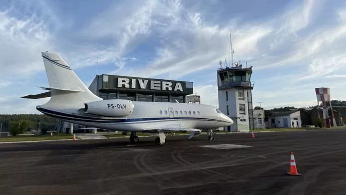 Aeropuerto fronterizo de Rivera. 