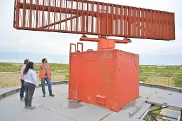 Nueva torre de veinte metros de altura con radar con Modo S y tecnologa ADS-B. Foto EANA