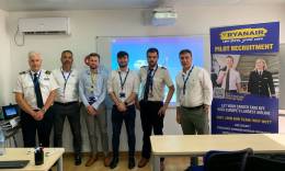 scar Dez, Luis Miano, Aaron Godfrey (Ryanair), Kevin Sumers (Ryanair), Vctor Nogales y Juan Antonio Rodrguez.