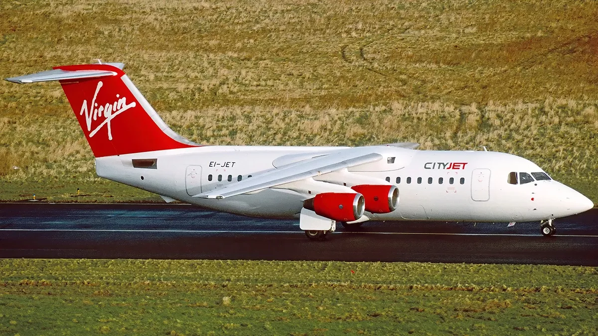 El primer avin BAe146 de Cityjet en 1994 con los colores del socio franquiciado Virgin Atlantic. Foto: Malcolm Nason