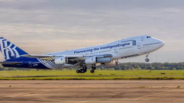 Vuelo del prueba del motor Pearl 10X que se instal en el banco de pruebas volante Boeing 747 de Rolls-Royce. Foto: Rolls-Royce
