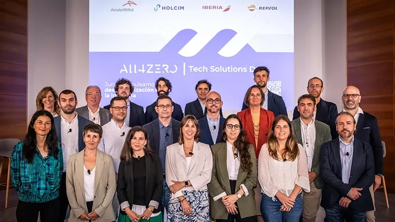 Foto de grupo de los representantes del centro de innovacin tecnolgica All4Zero y los proyectos seleccionados para su impulso.