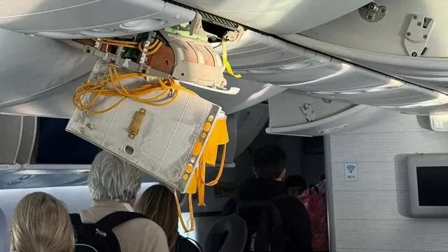 Estado en el que qued la cabina del Boeing de Air Europa tras las fuertes turbulencias sufridas en el vuelo Madrid - Montevideo del pasado 1 de julio.