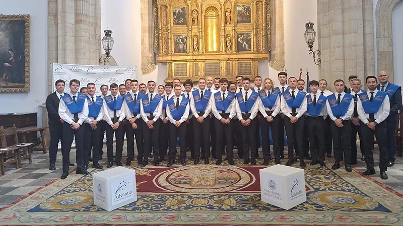 Foto de grupo de los pilotos de Adventia graduados en 2024.