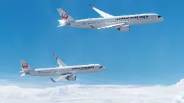 Aviones A350-900 y A321neo de Japan Airlines en vuelo.