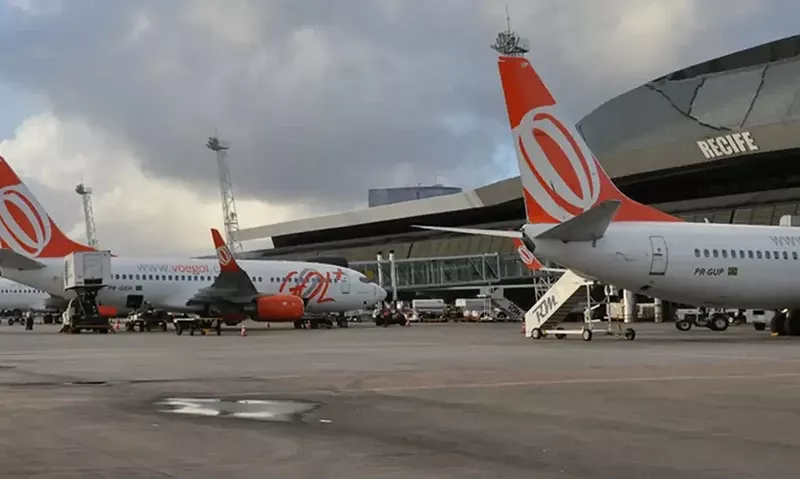 Aviones en el aeropuerto brasileo de Recife.