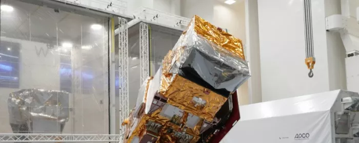 El satlite Sentinel-2 C del programa Copernicus antes de ser embalado en su contenedor. 