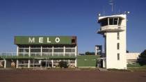 Aeropuerto Internacional de Melo.