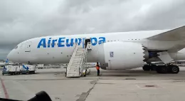 Boeing 787 Dreamliner de Air Europa en la pista del Aeropuerto de Madrid-Barajas. 