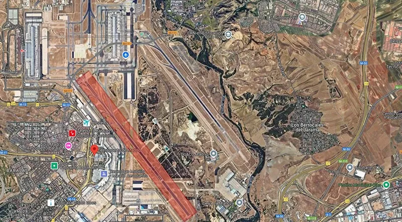 Captura de pantalla de Google Maps de la Pista 14R-32L del Aeropuerto Madrid-Barajas.