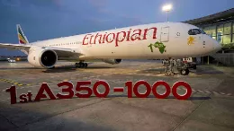 Avin Airbus A350-1000 en pista en el acto de entrega a Ethiopian Airlines en Touluse, Francia.