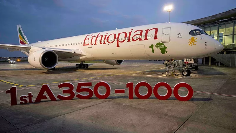 Avin Airbus A350-1000 en pista en el acto de entrega a Ethiopian Airlines en Touluse, Francia.