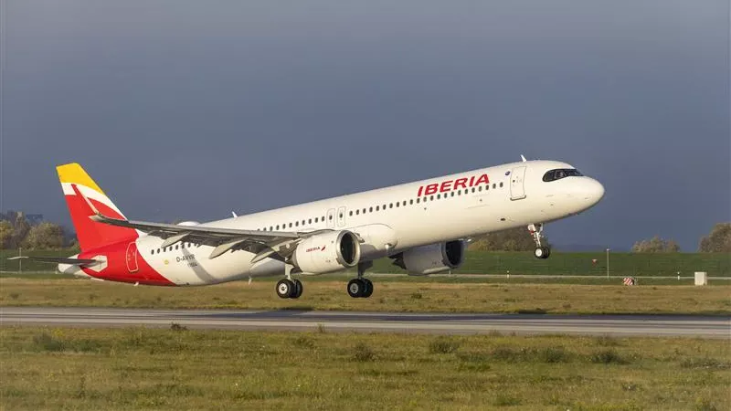 Avin A321XLR de Iberia durante el despegue. Foto: Iberia