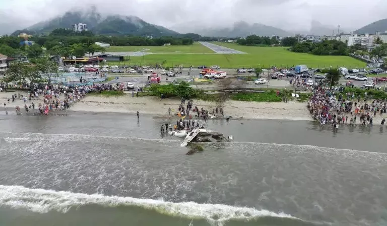 Cessna Citation CJ1 accidentado en el mar en Ubatuba, Brasil.