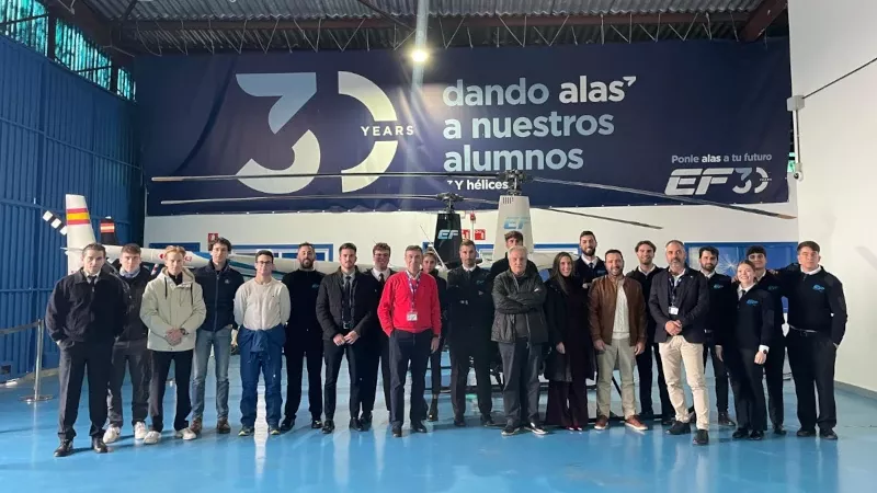 Visita de Avincis al Aerdromo de Cuatro Vientos. Foto: European Flyers